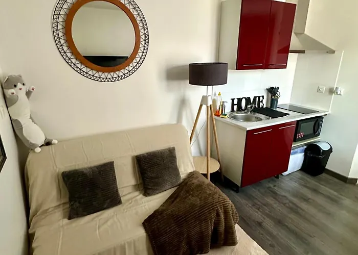 2 - Hyper Centre - Musee Ingres-tous Commerces A Pied