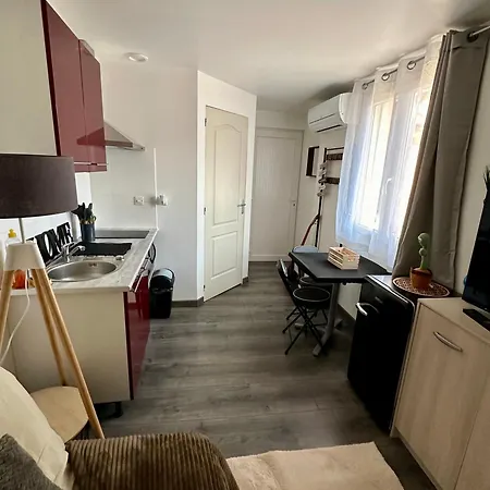 2 - Hyper Centre - Musee Ingres-tous Commerces A Pied